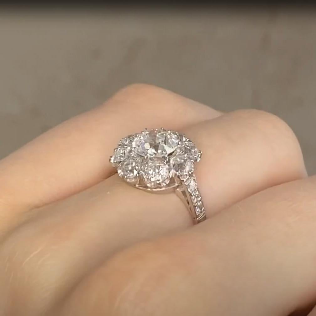 Taille vieille Europe Bague à grappe florale en platine avec diamant Old Euro (GIA approx. 1,00 carat) en vente