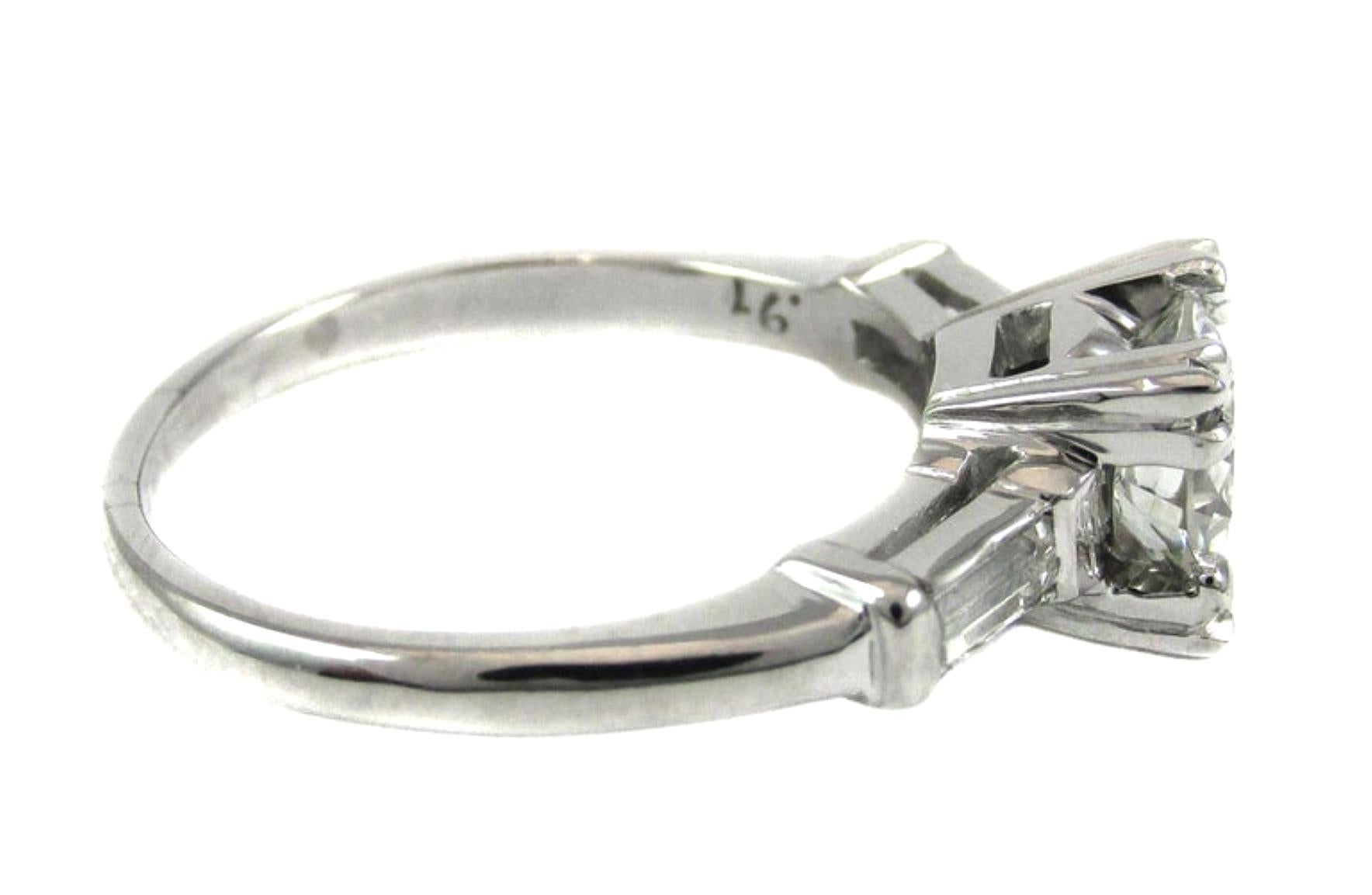  Old European Cut 0.91 Carat GIA Certified Diamond Platinum Engagement Ring For Sale 1