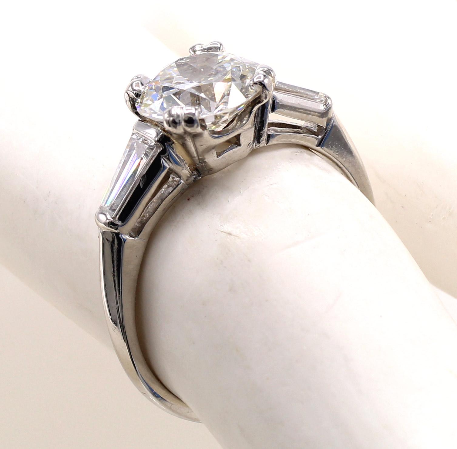 Bague de fiançailles avec diamant taille européenne ancienne de 1,62 carat  Unisexe en vente