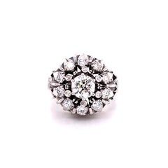 Anello con diamante vecchio taglio europeo in oro bianco 18 carati