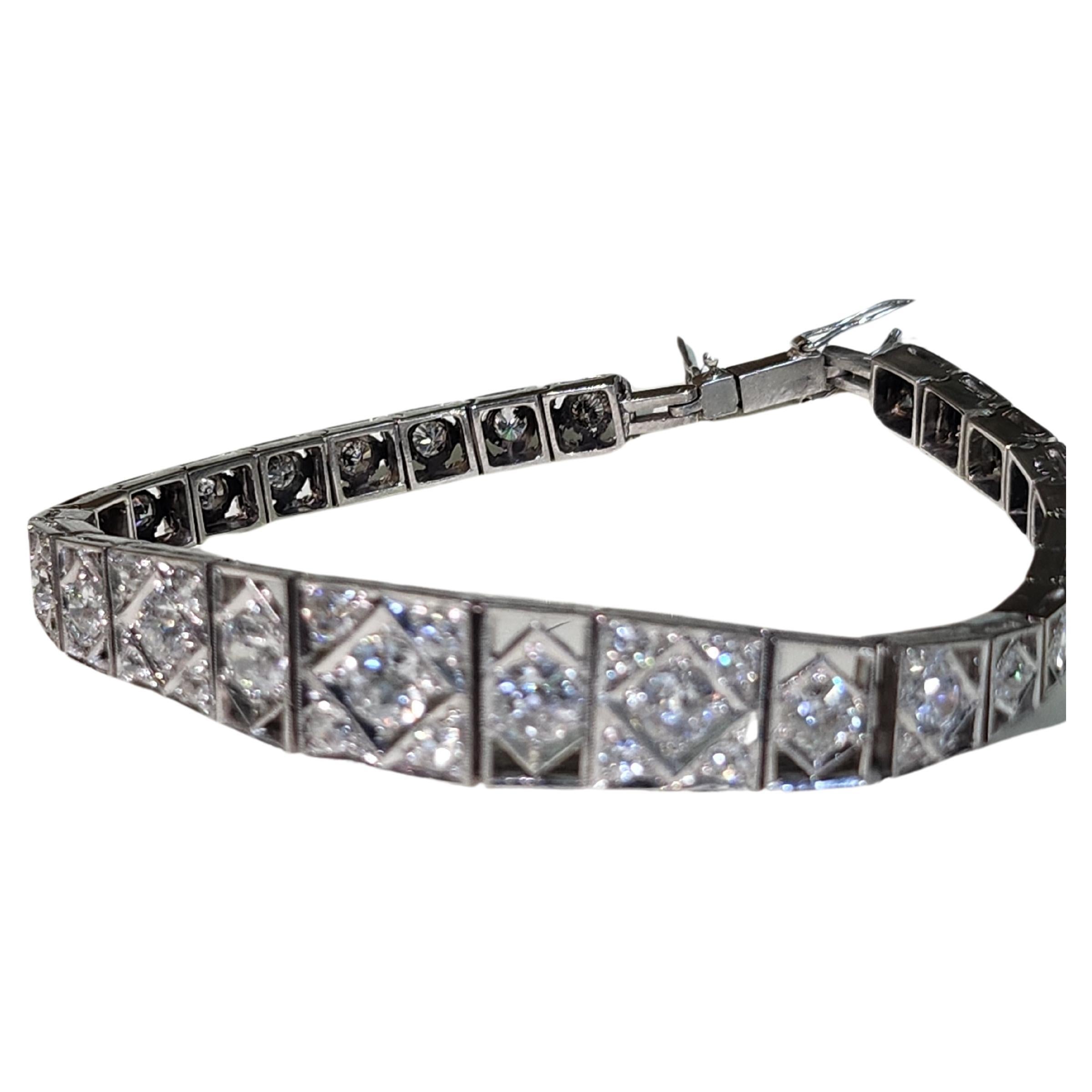 Old European Cut Diamond 4 Carats Platinum Bracelet In Excellent Condition For Sale In Cairo, EG