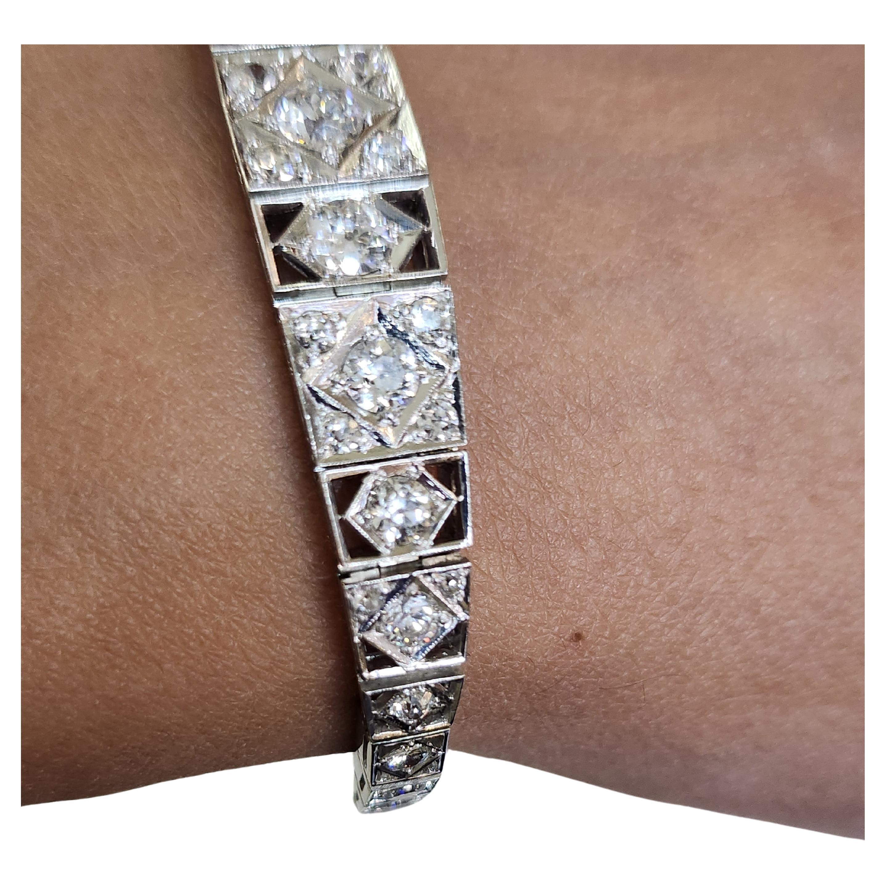 Bracelet en platine avec diamant de taille européenne 4 carats en vente 1