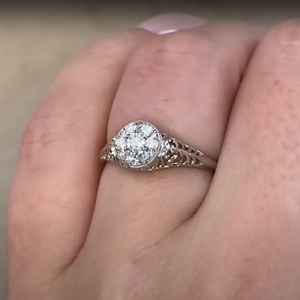 Cluster-Verlobungsring mit altem europäischem Diamantschliff (ca. 0,30 Karat), Platin im Zustand „Hervorragend“ im Angebot in New York, NY