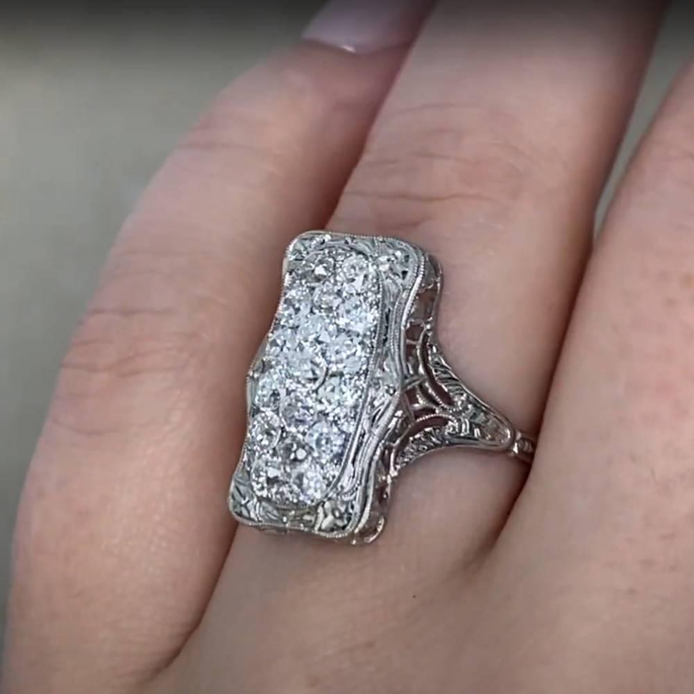 Anello allungato con diamante vecchio taglio europeo (circa 1,30 carati), platino In condizioni ottime in vendita a New York, NY