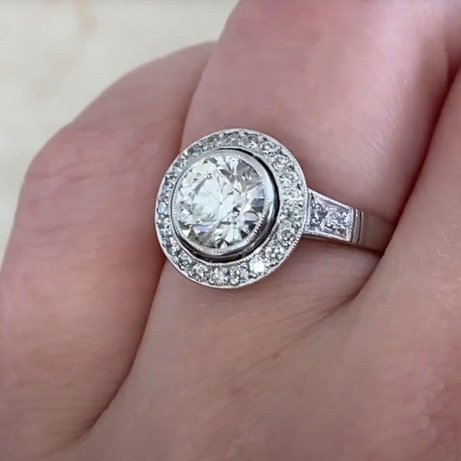 Donna Anello di fidanzamento aureolato con diamante vecchio taglio europeo (circa 1,4 carati), platino in vendita