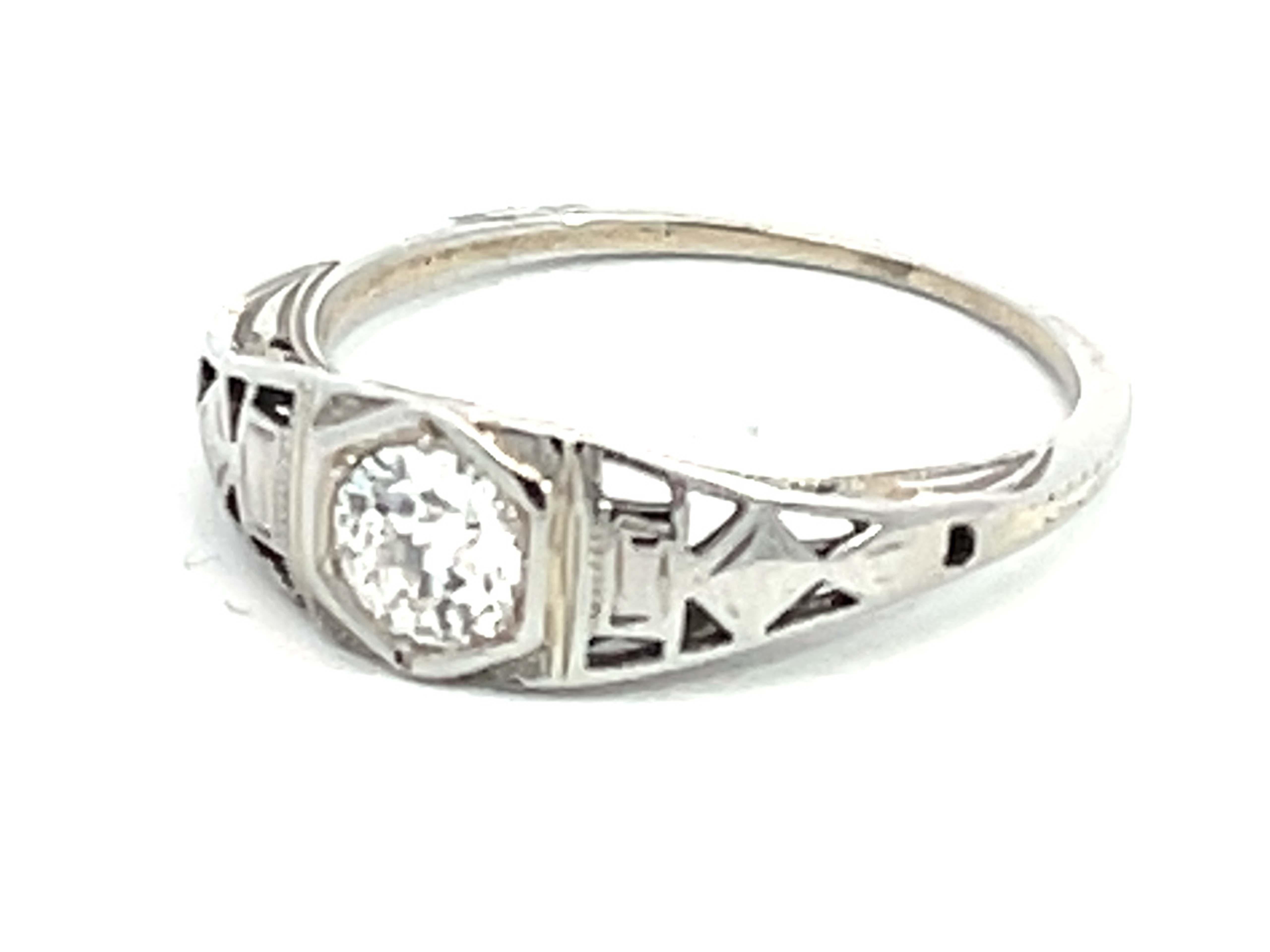 Women's Old European Cut Diamond Art Deco Ring in 18k White Gold For Sale
