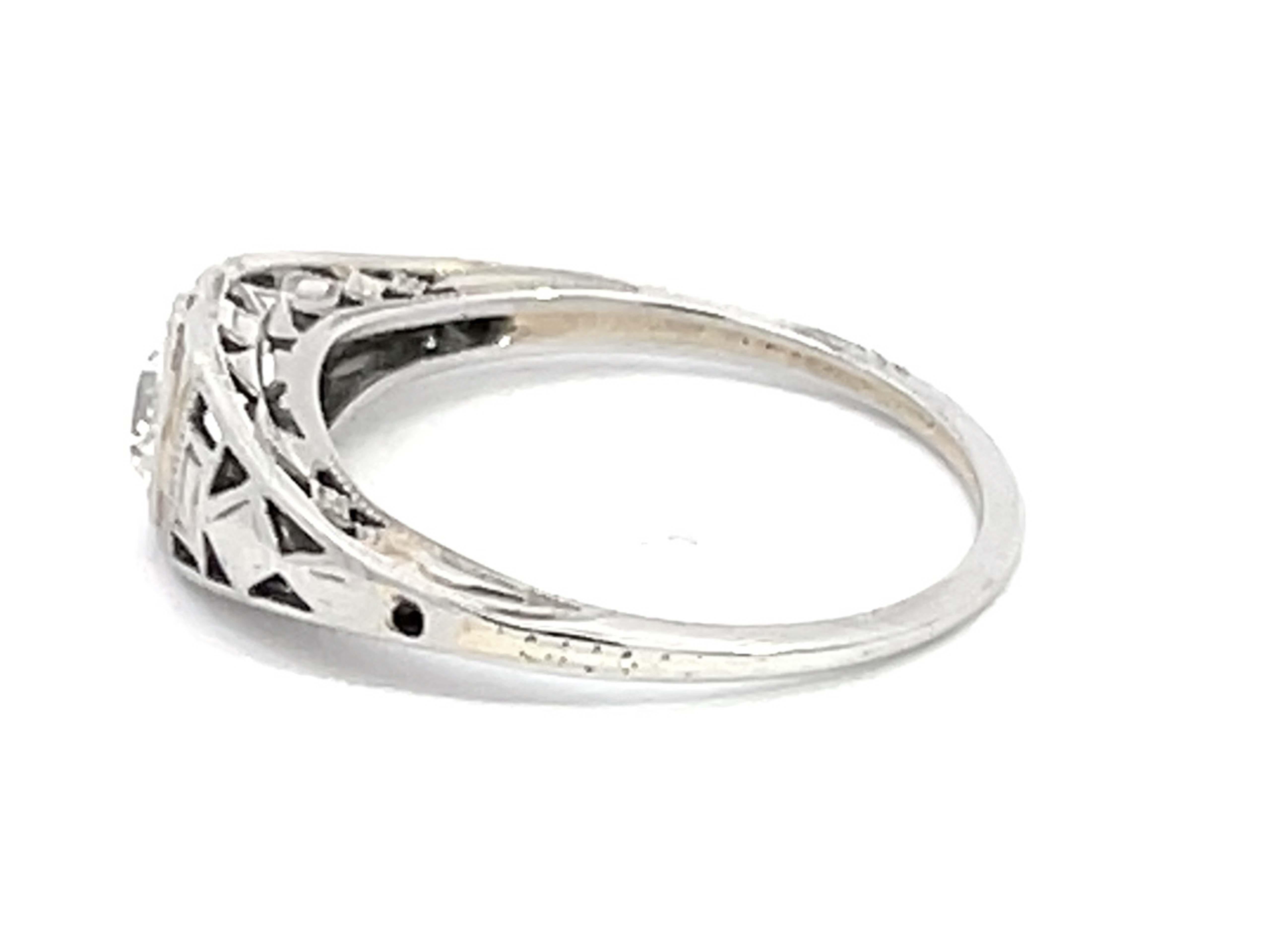 Old European Cut Diamond Art Deco Ring in 18k White Gold For Sale 2