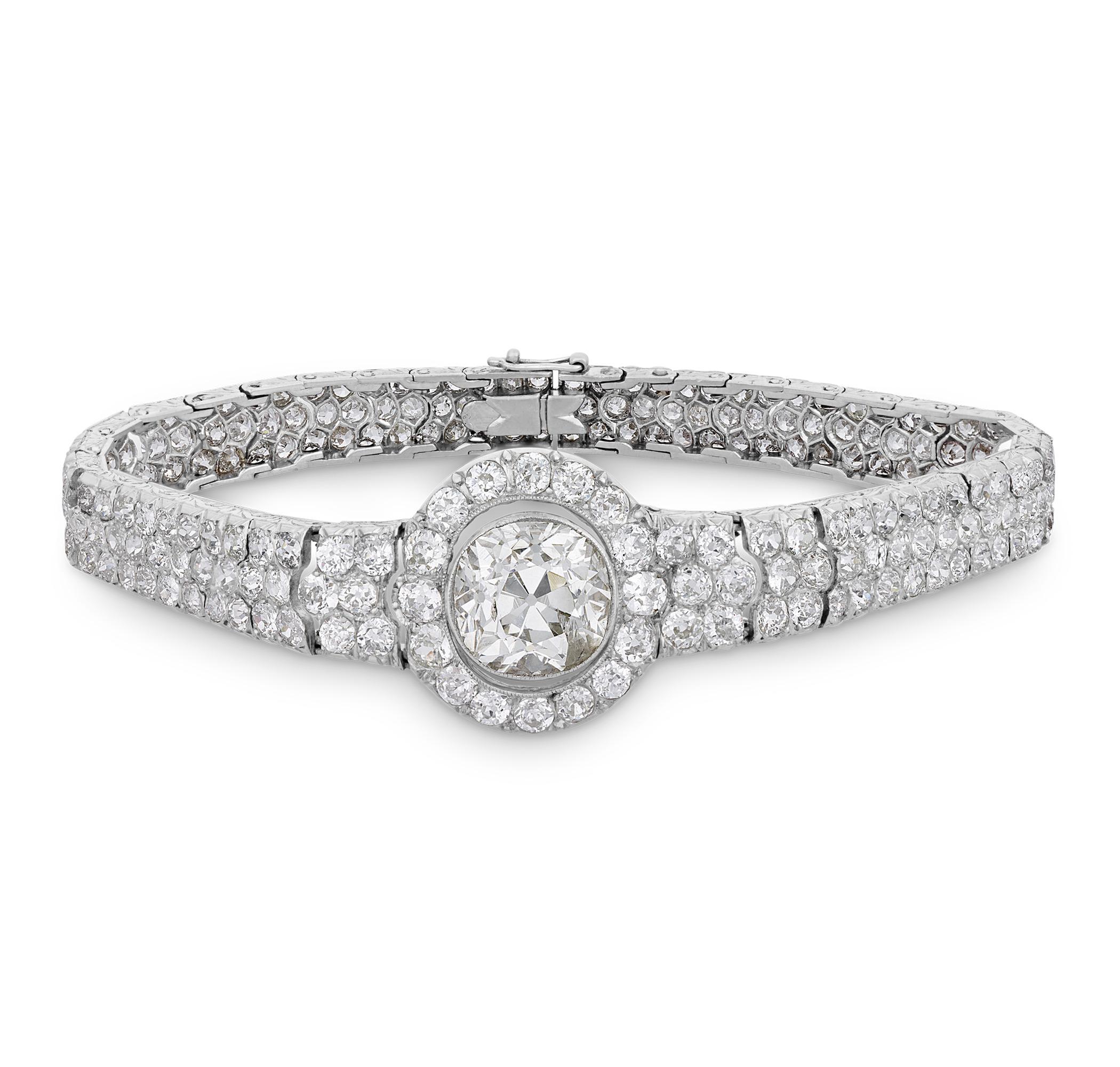 Old European Cut Diamond Bracelet, 18.08 carats In Excellent Condition For Sale In New Orleans, LA