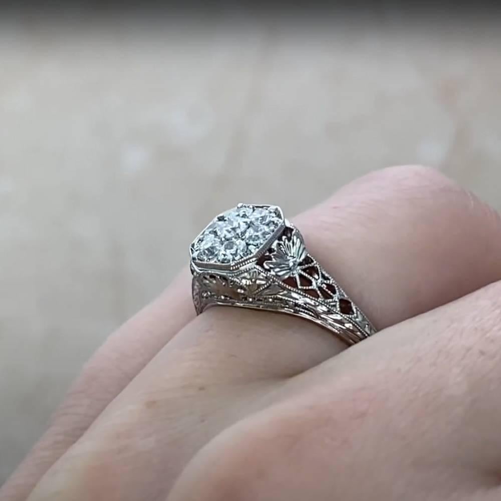 Alt-Europäischer Diamant-Cluster-Verlobungsring, Platin (Alteuropäischer Schliff) im Angebot