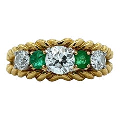 Old European Cut Diamond Emerald 18 Karat Yellow Gold Platinum Estate Ring