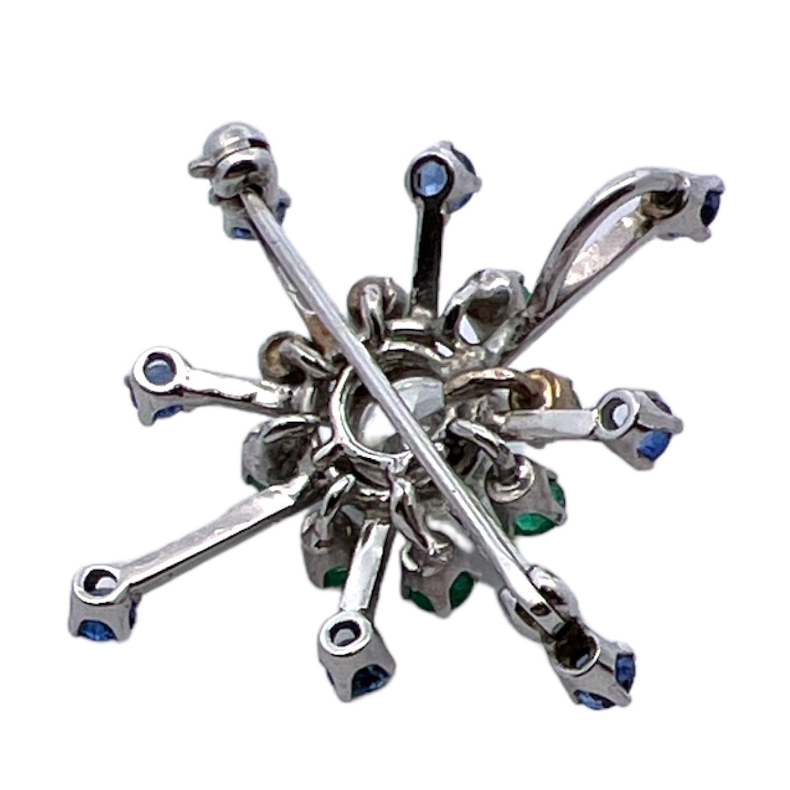 Art déco Broche broche en or blanc avec pendentif diamant émeraude saphir taille européenne ancienne en vente