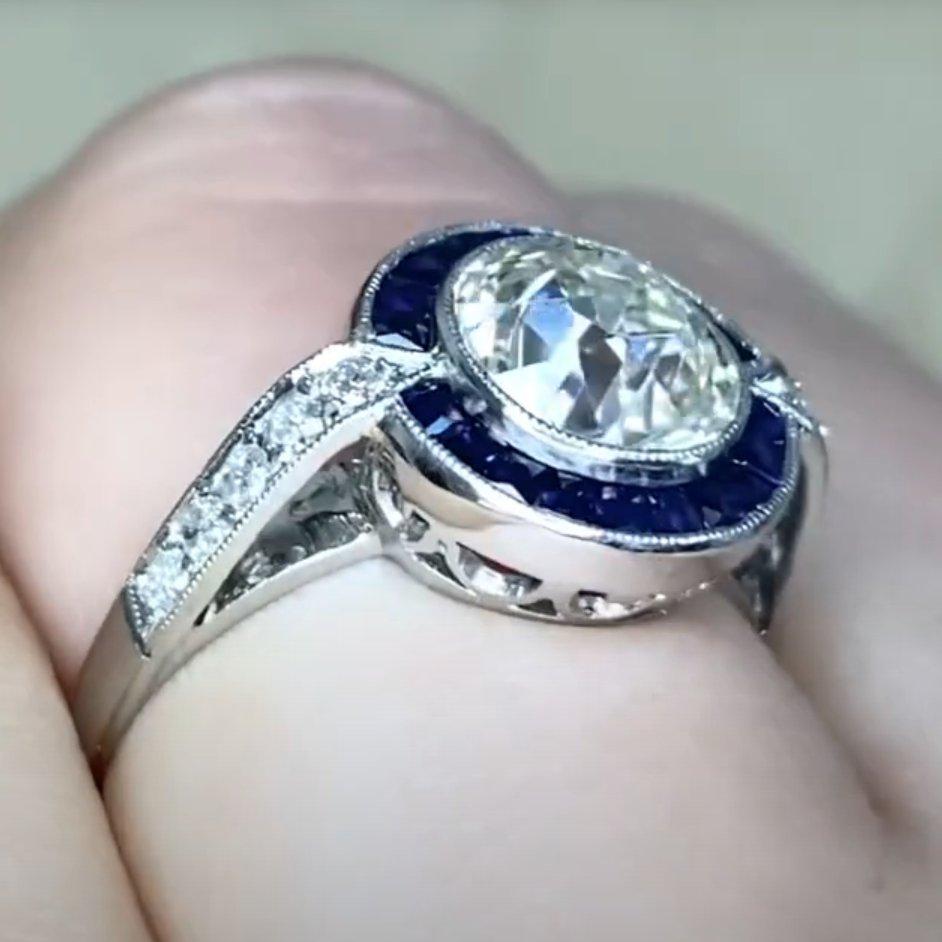 Verlobungs-Cluster-Ring aus Platin mit Diamant im alteuropäischen Schliff ( ca. 1.80-karätigem Diamantschliff) (Alteuropäischer Schliff) im Angebot