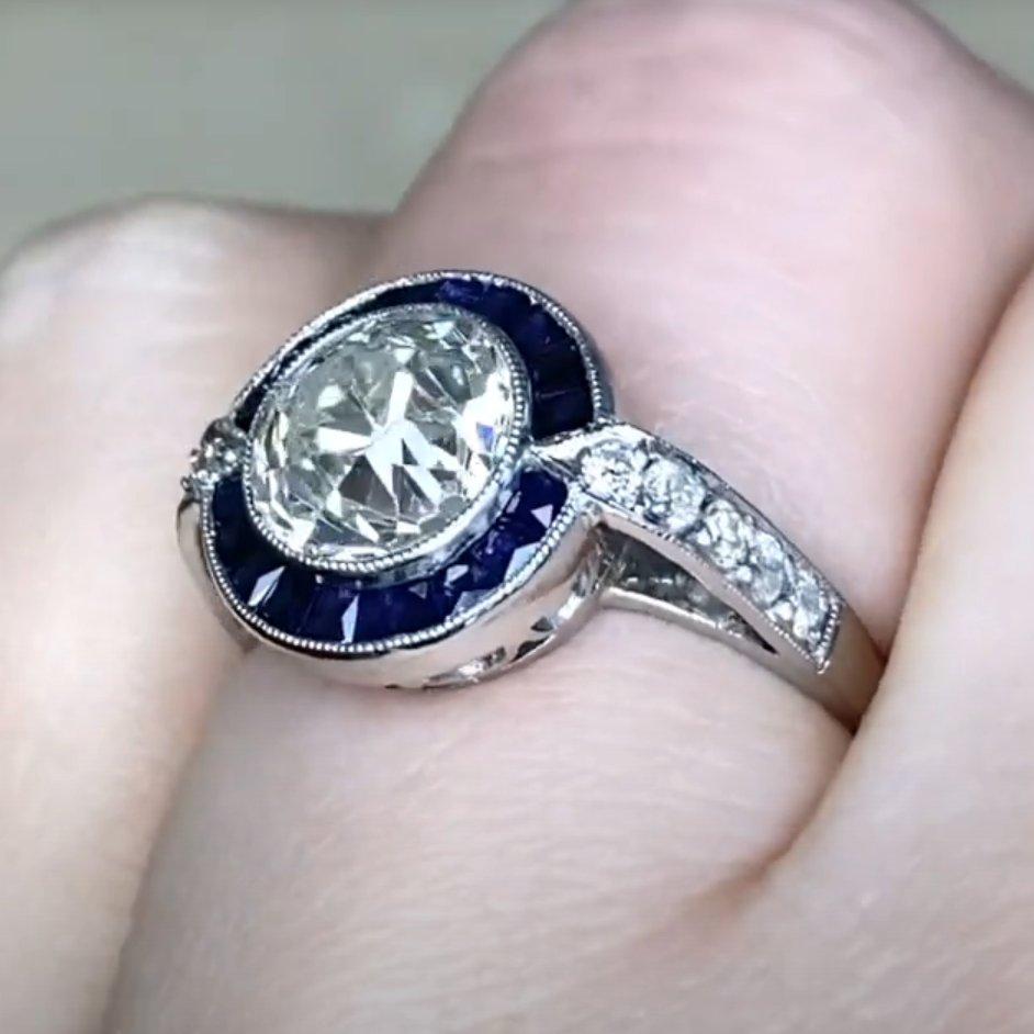 Verlobungs-Cluster-Ring aus Platin mit Diamant im alteuropäischen Schliff ( ca. 1.80-karätigem Diamantschliff) Damen im Angebot