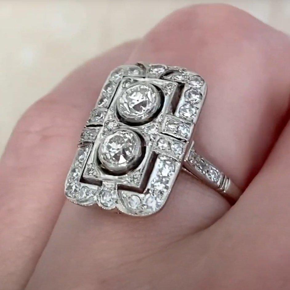 Verlobungsring mit Diamant-Halo im alteuropäischen Schliff ( ca. 0.4 Karat), Platin Damen im Angebot
