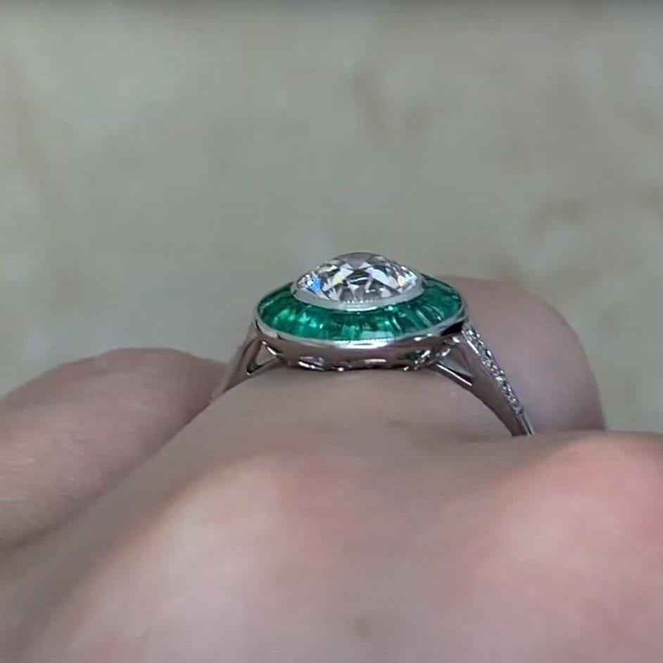 Bague de fiançailles avec halo en diamant de taille européenne (GIA Approx. 1.00-Carats) Excellent état - En vente à New York, NY