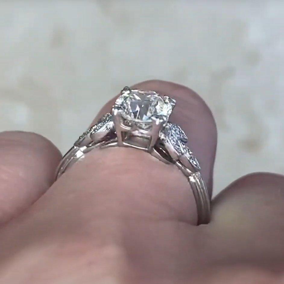 Anello di fidanzamento con diamante vecchio taglio europeo (circa 1,10 carati), platino In condizioni ottime in vendita a New York, NY