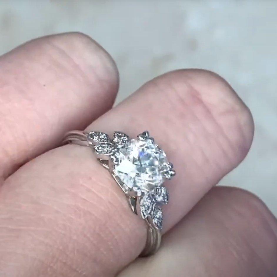 Donna Anello di fidanzamento con diamante vecchio taglio europeo (circa 1,10 carati), platino in vendita