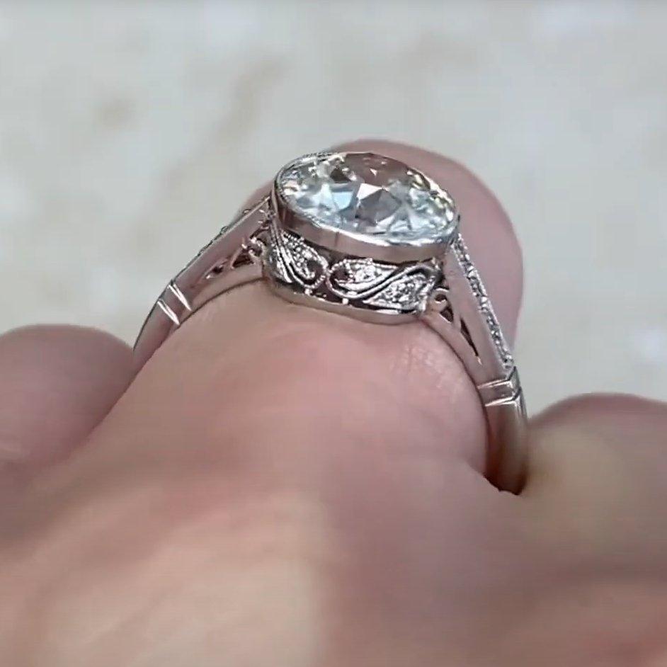 Anillo de compromiso de diamantes talla europea antigua (aprox. 2 quilates), platino en Excelente estado para la venta en New York, NY