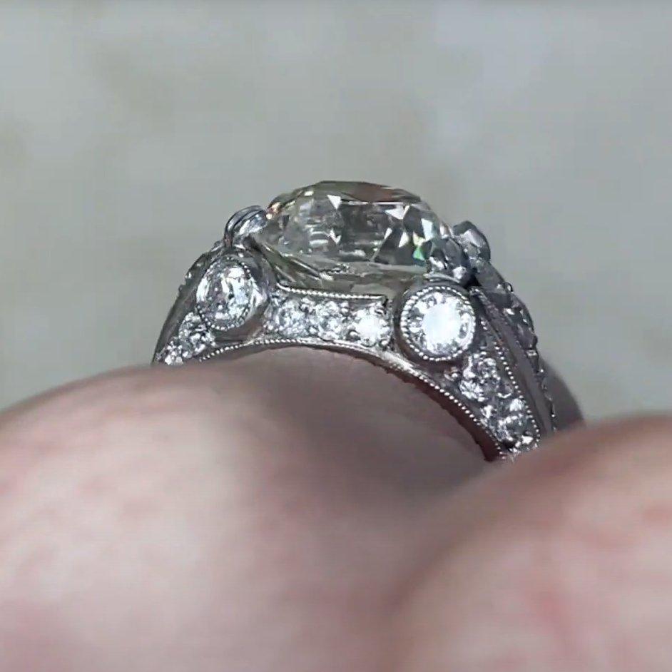 Anello di fidanzamento con diamante taglio europeo antico (circa 4.20 carati), platino In condizioni ottime in vendita a New York, NY