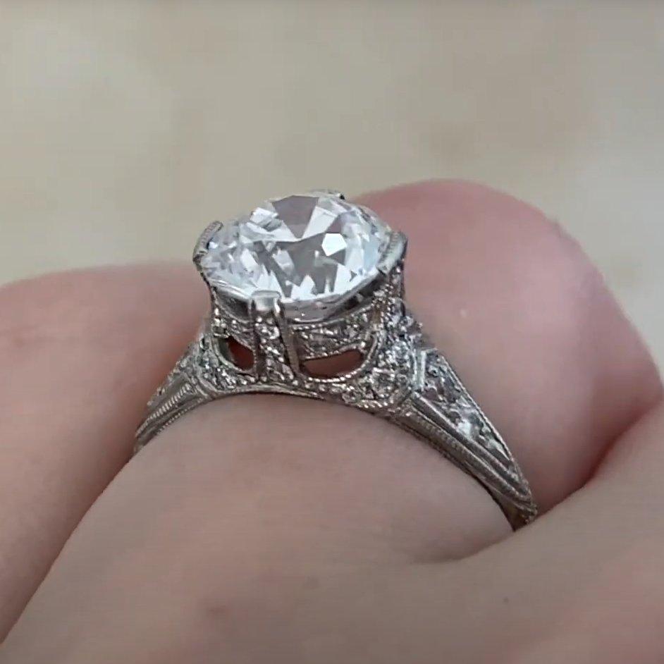 Anillo de compromiso de diamantes talla europea antigua (GIA aprox. 2,00 quilates), platino en Excelente estado para la venta en New York, NY