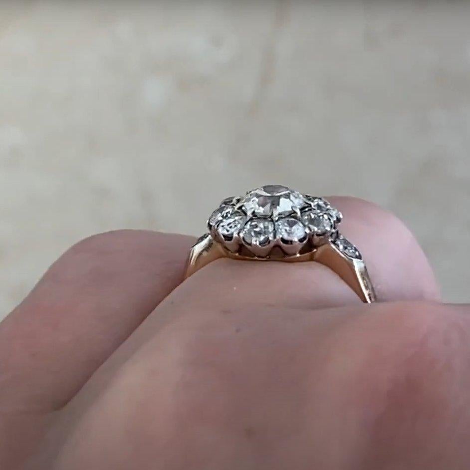 Bague grappe florale en or jaune avec diamant taille européenne ancienne (environ 0,70 carat) Excellent état - En vente à New York, NY