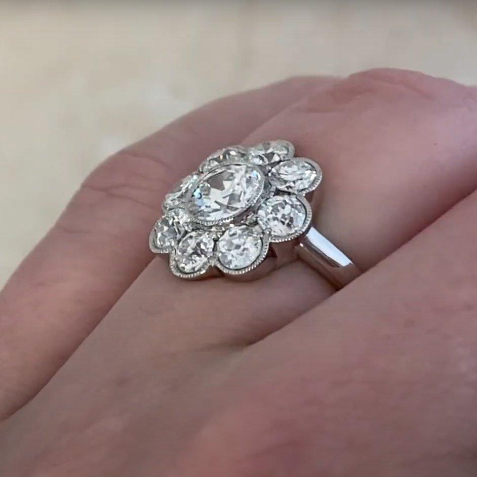 Bague de fiançailles avec halo de diamants de taille européenne (GIA approx. 0,70 carats) Platine Pour femmes en vente