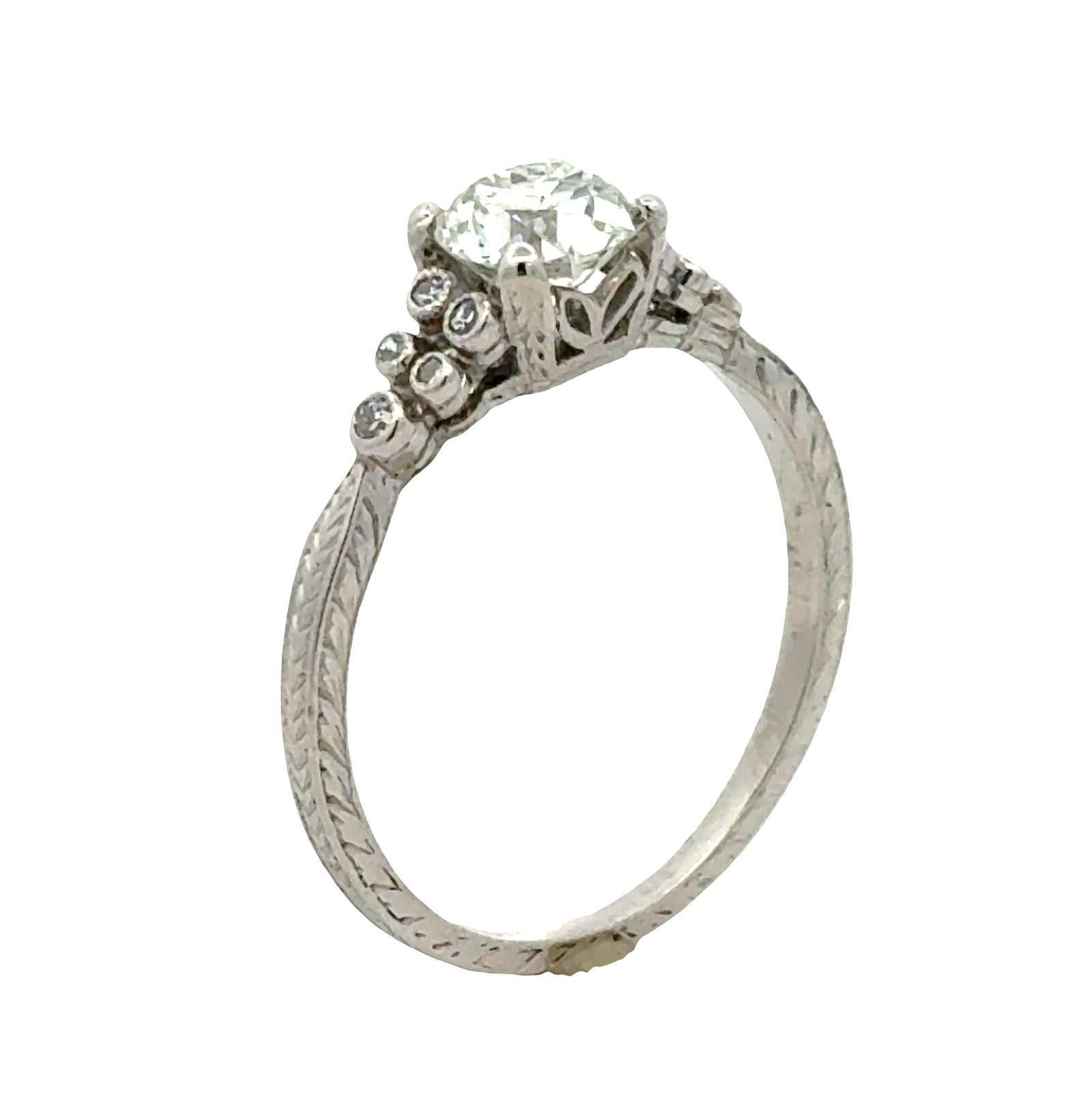 Alter europäischer Diamant Platin Vintage Verlobungsring im Angebot 1