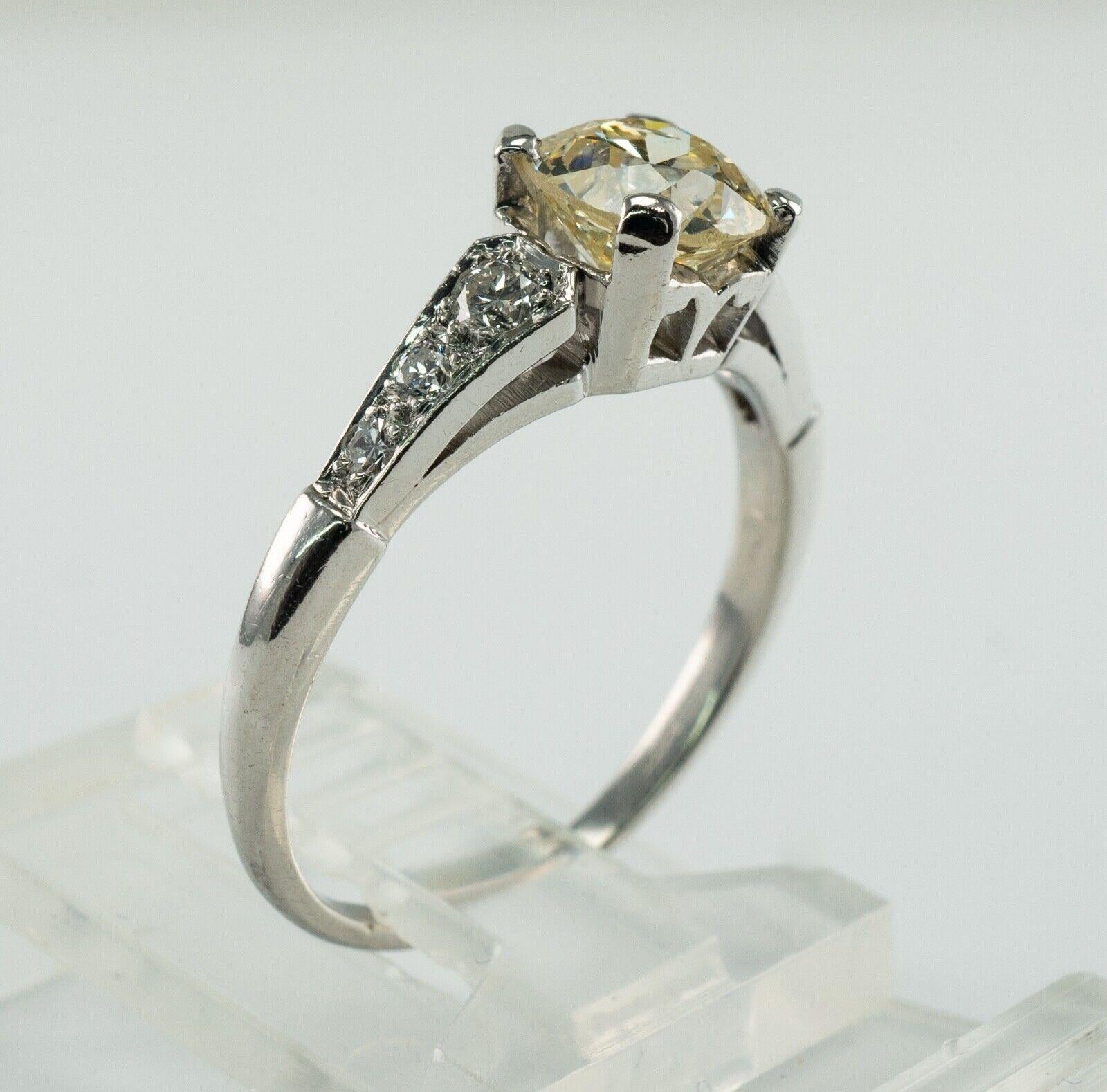 Anello con diamanti taglio europeo 0,90 ct in platino 1,08 ct TDW Vintage Engagement in vendita 2