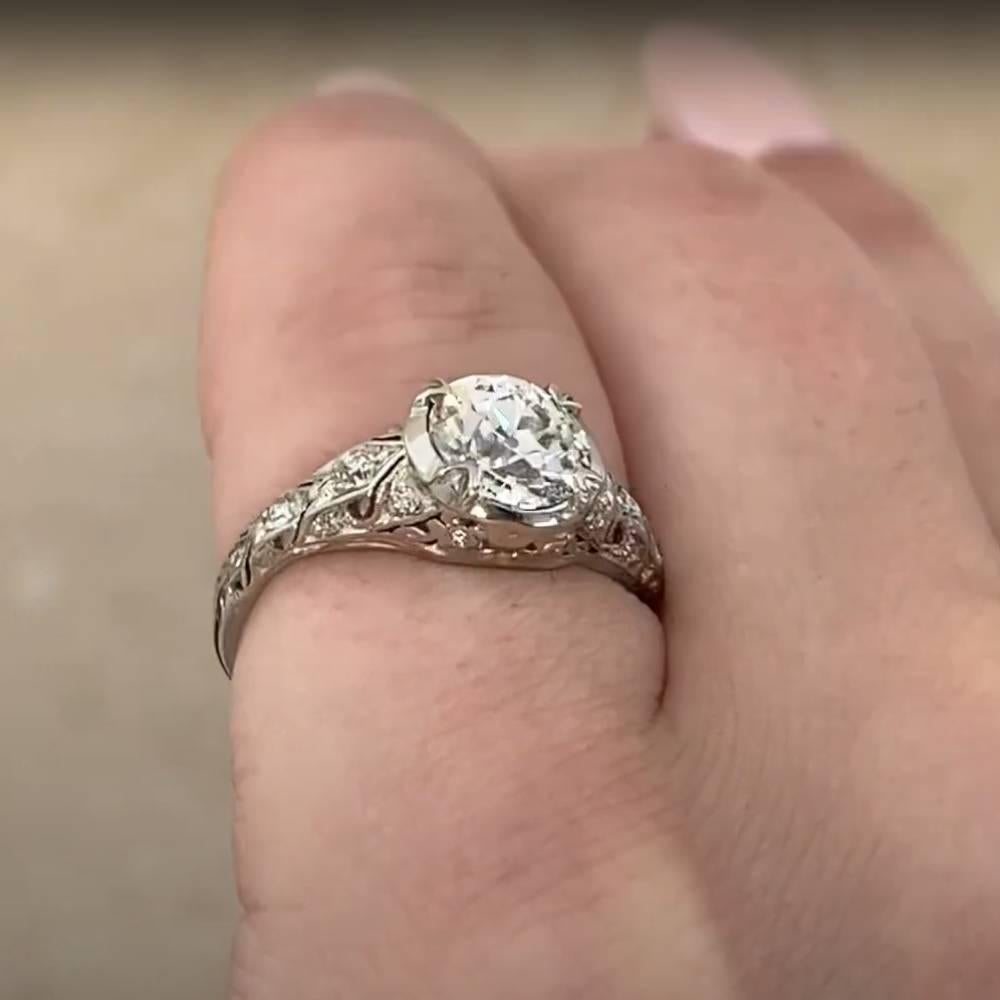 Taille vieille Europe Bague en diamant ancien de taille européenne (GIA environ 1,10 carats), platine, vers 1910 en vente