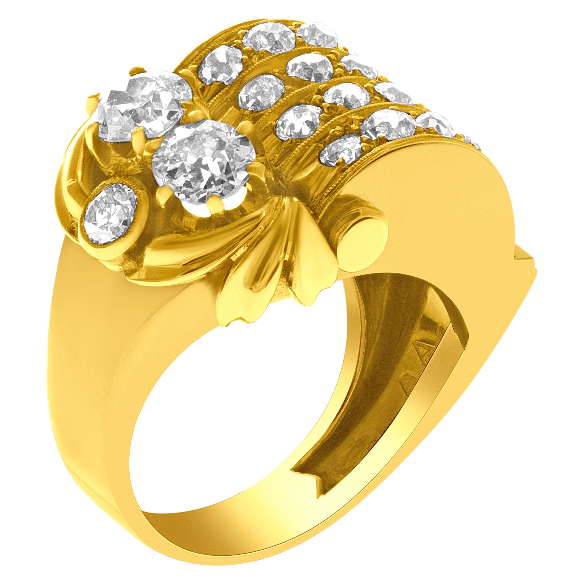 Old European Cut Diamond Ring in 18k Yellow Gold In Excellent Condition In Surfside, FL