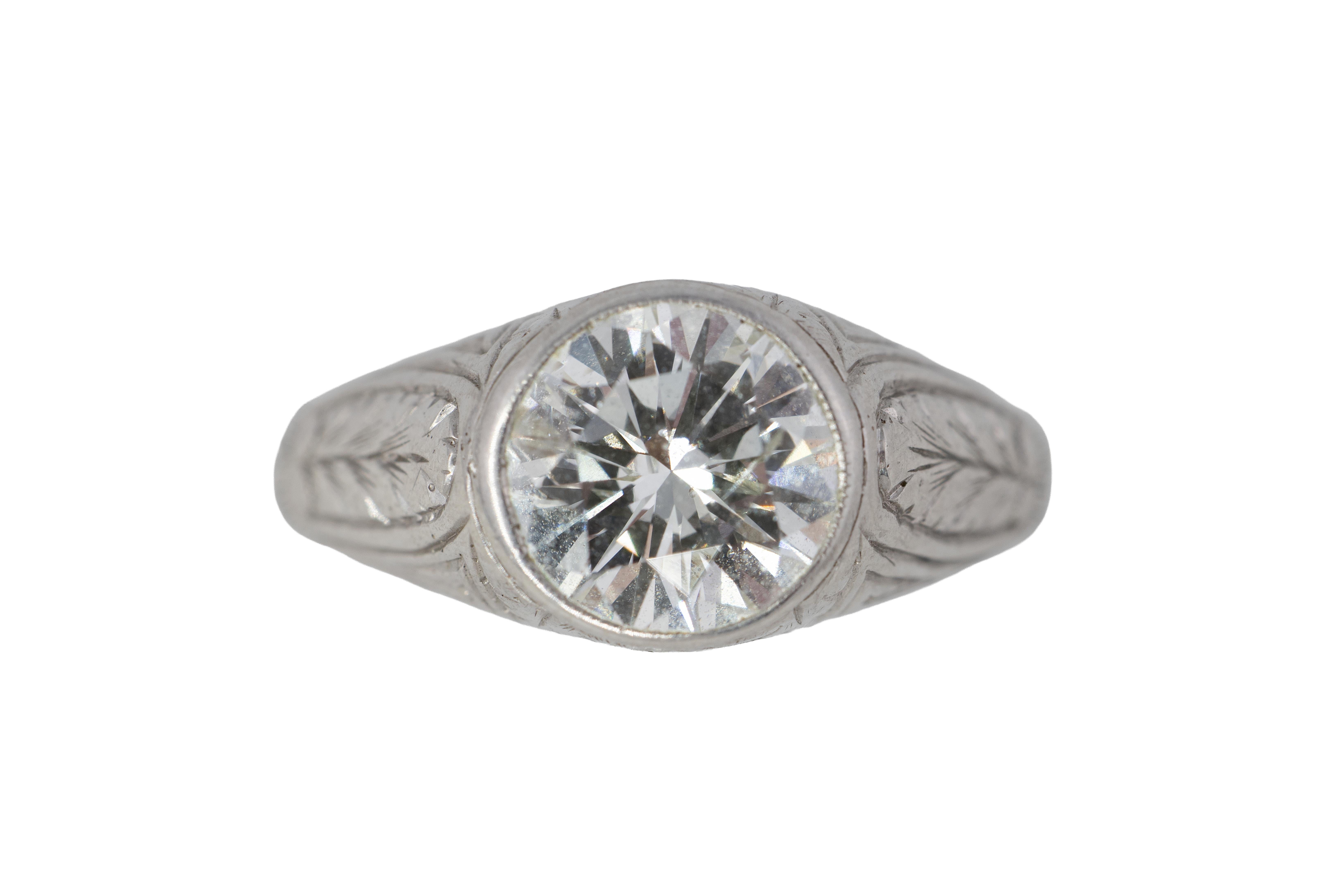 Bague à chaton solitaire en diamant de taille européenne ancienne en vente