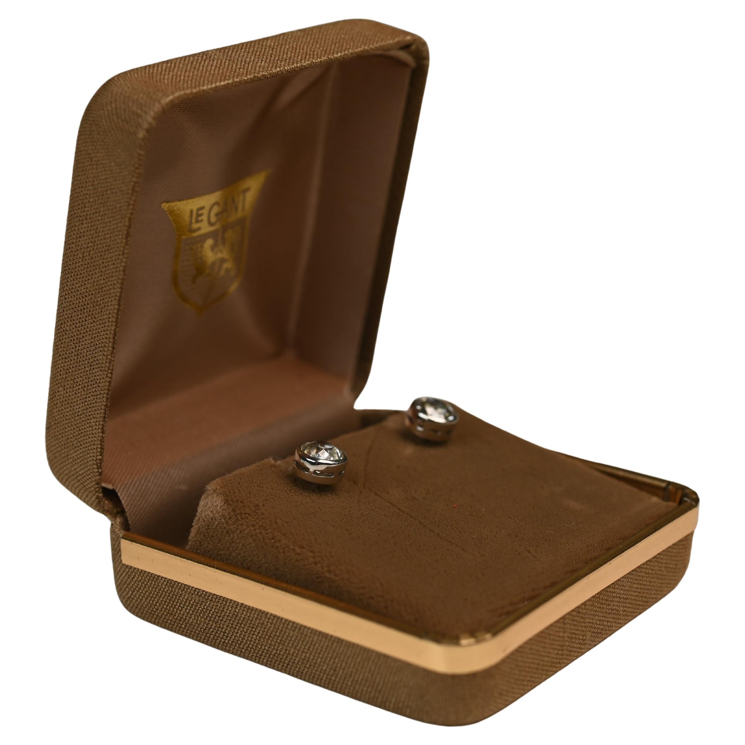 Boucles d
oreilles diamant taille européenne (environ 2 carats) Platine