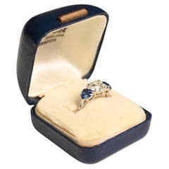Anillo de tres piedras con diamantes talla europea antigua (aprox. 2,00 quilates), platino