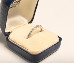 Fascia per l'eternità con taglio europeo antico. Anello nuziale in platino con diamante 1.5TCW Condividi Prong