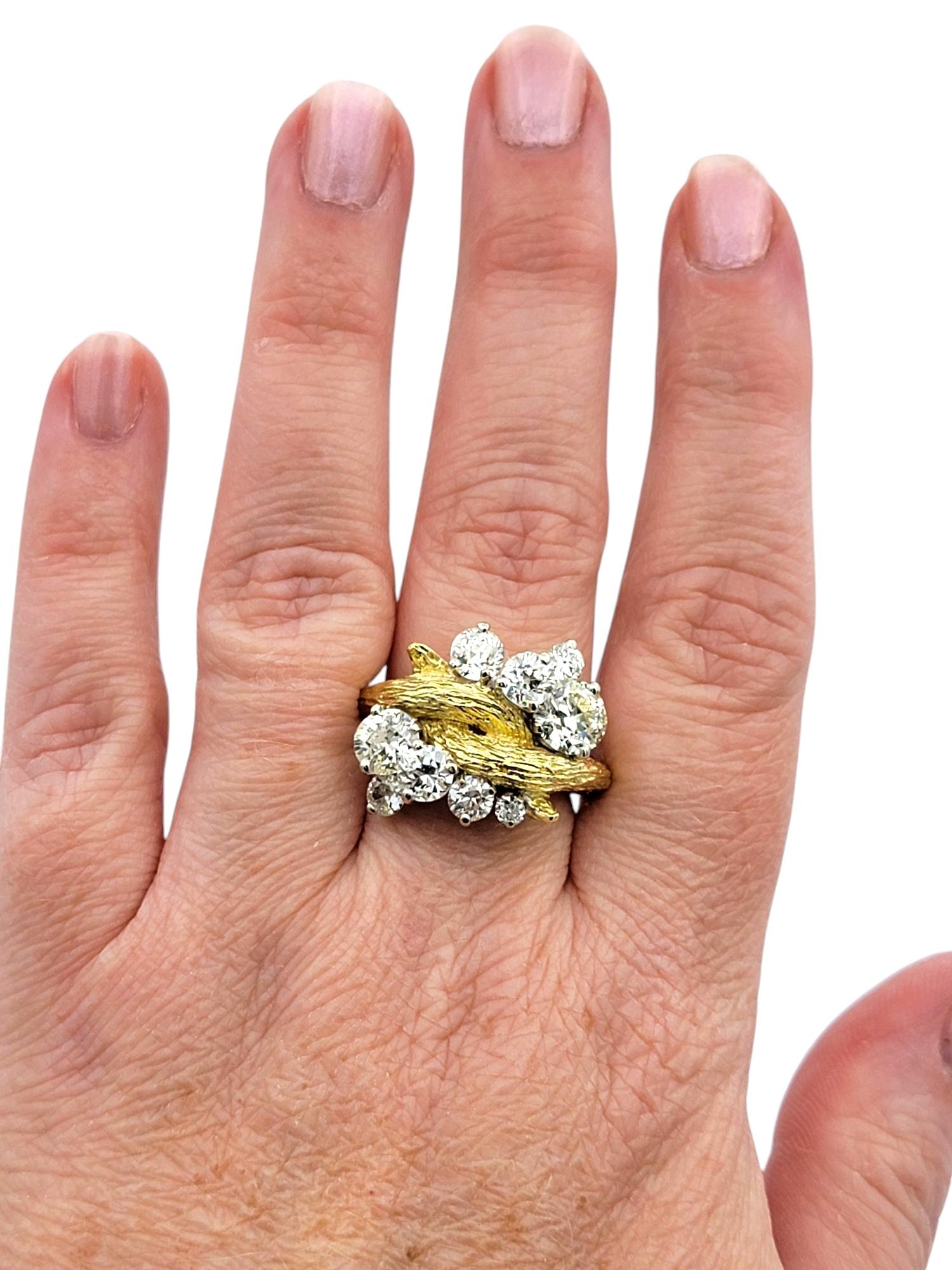 Anello da cocktail Faux Boi con cluster di diamanti europei antichi in oro 18 carati testurizzato in vendita 5