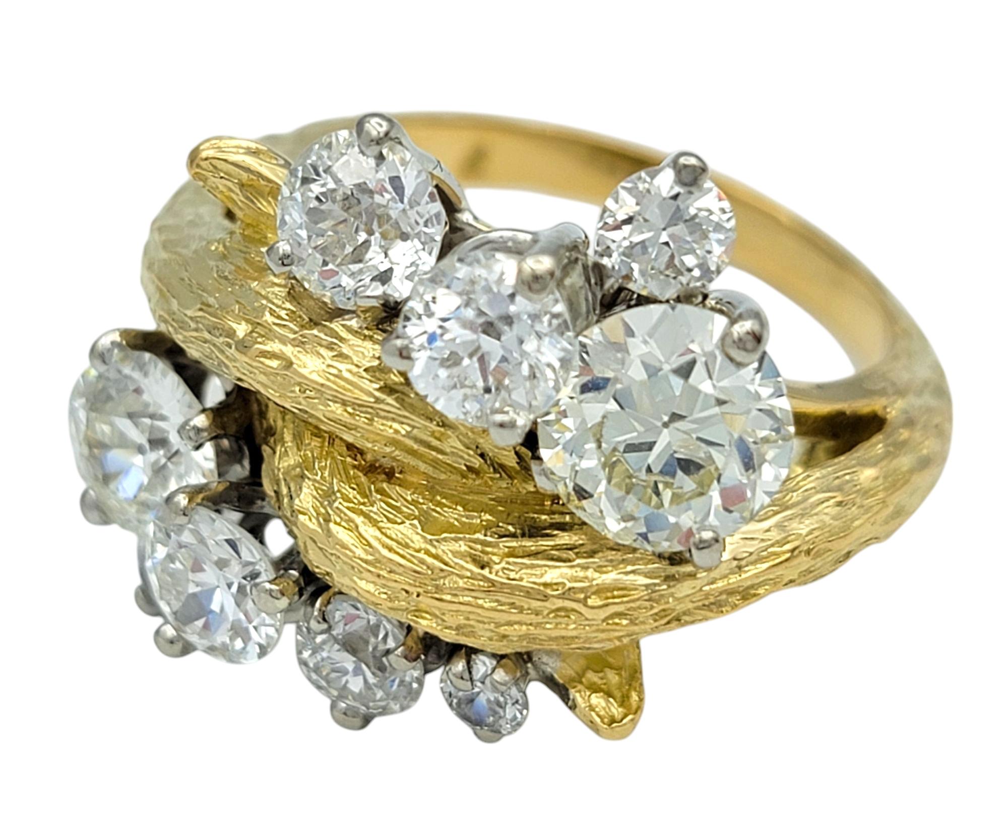 Donna Anello da cocktail Faux Boi con cluster di diamanti europei antichi in oro 18 carati testurizzato in vendita