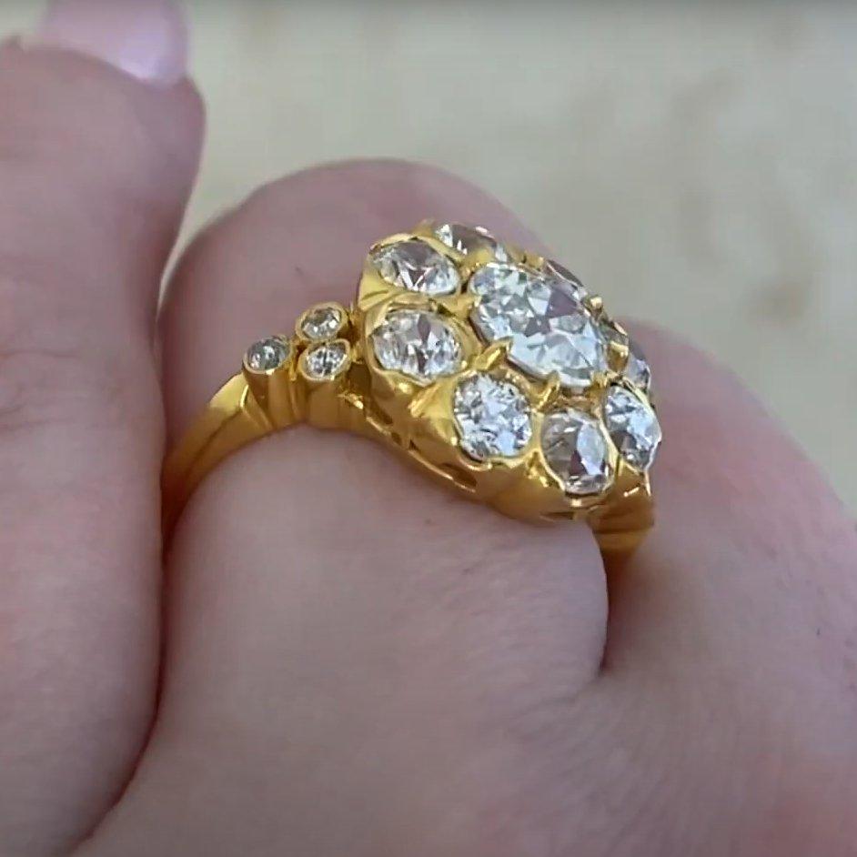 Taglio antico europeo Anello con cluster di diamanti Old European (circa 0,90 carati), oro giallo 18 carati in vendita