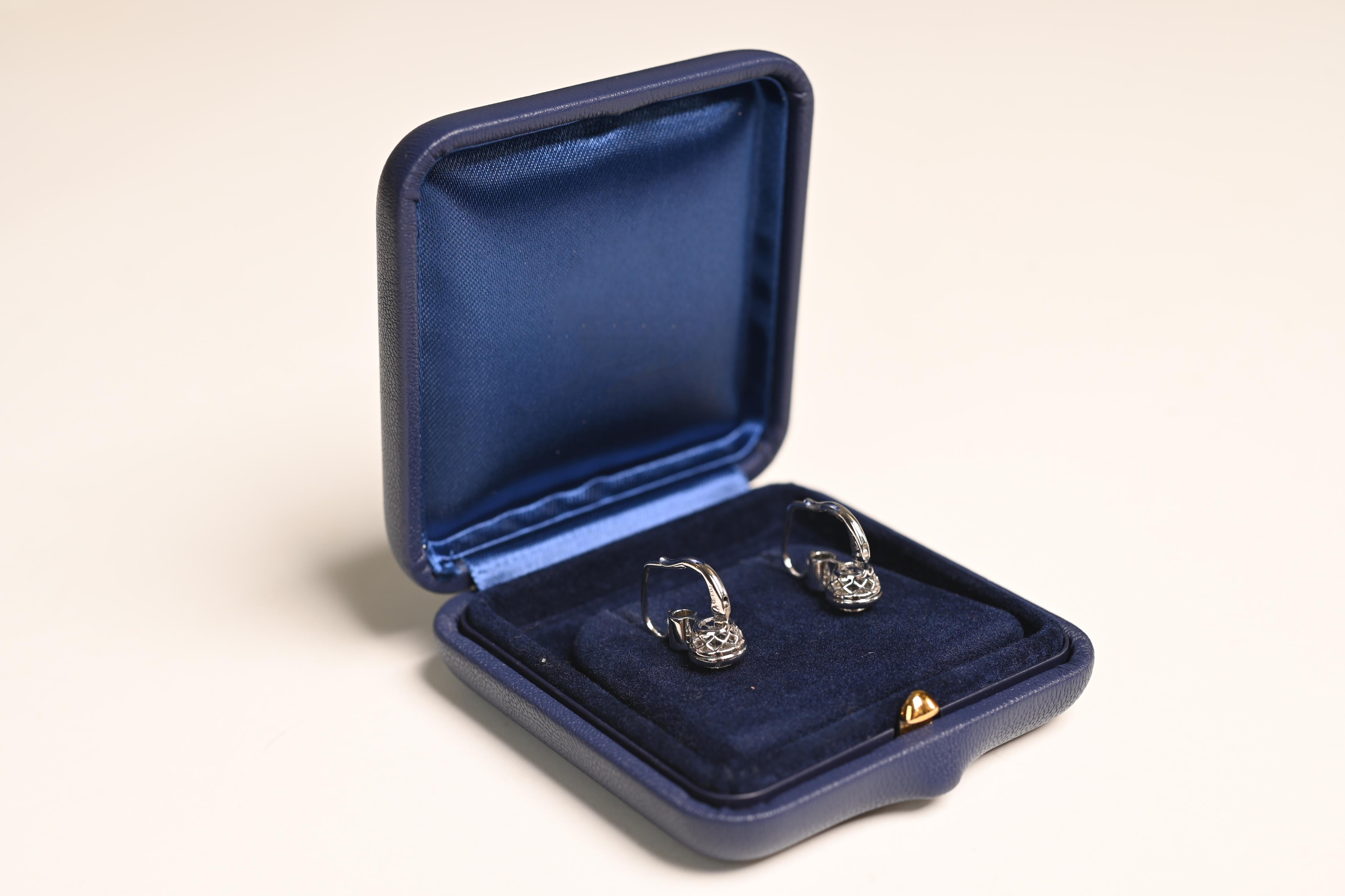 Taille vieille Europe Boucles d'oreilles en platine avec diamants de taille européenne ancienne (environ 2,8 carats), pureté VS1 en vente