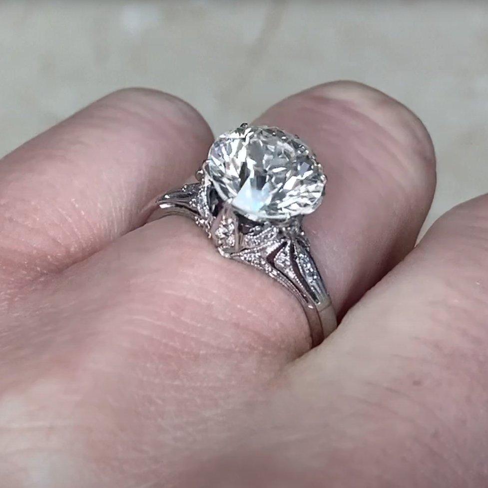 Taille vieille Europe Bague de fiançailles en platine avec diamant européen ancien (environ 2,80 carats) en vente