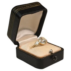 Anello di fidanzamento a tre pietre in platino con diamante europeo antico (GIA circa 2,10ct)