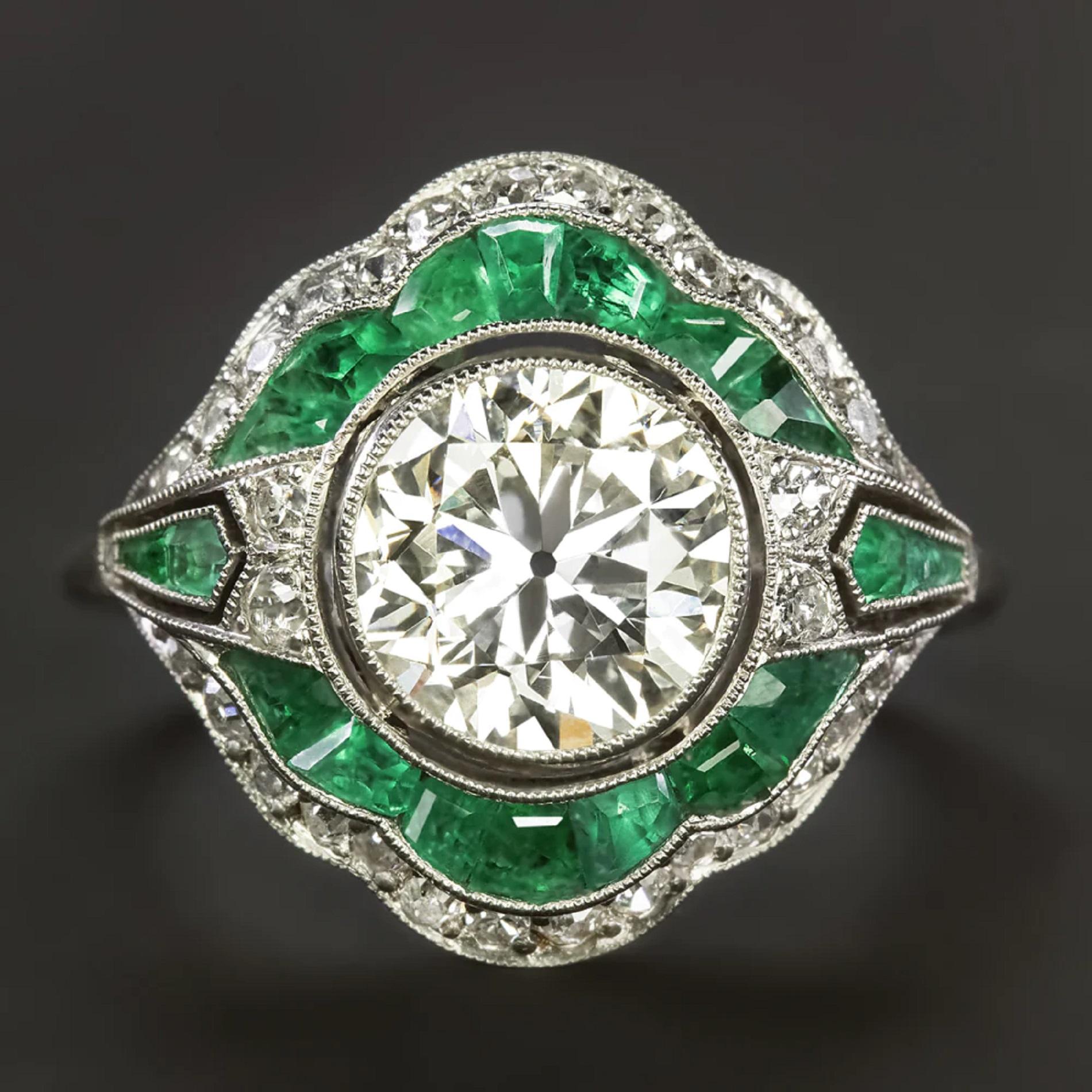 Art Deco Old European Diamond Green Emeralds 1.80 Carat Old European Cut Diamond Ring For Sale