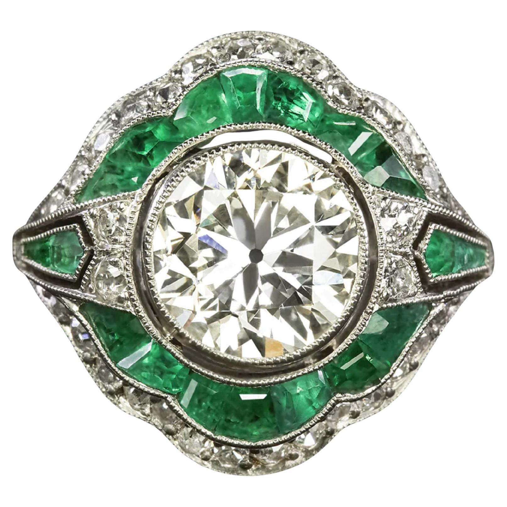 Old European Diamond Green Emeralds 1.80 Carat Old European Cut Diamond Ring For Sale