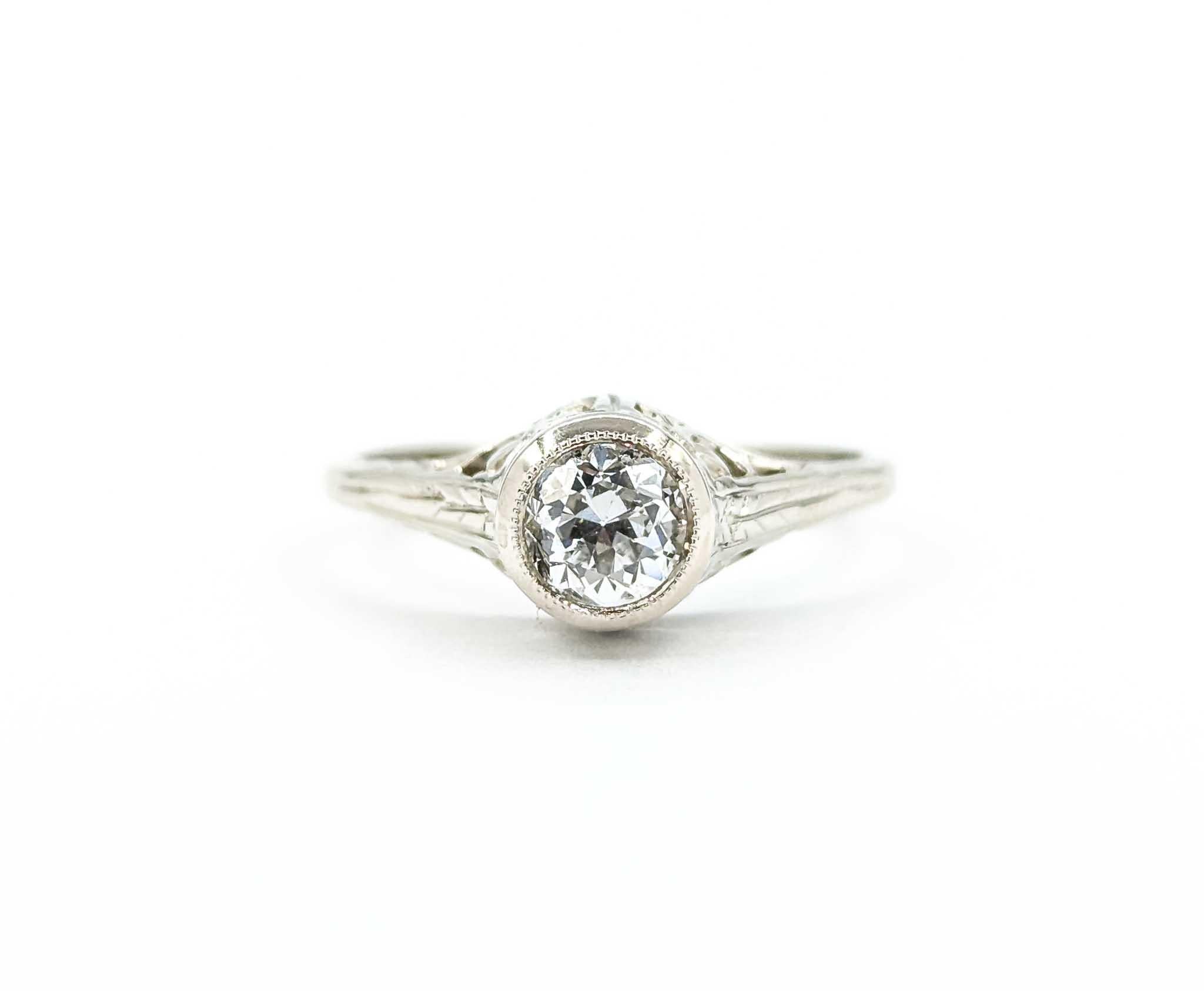 Bague européenne ancienne en or blanc 14 carats en vente 5