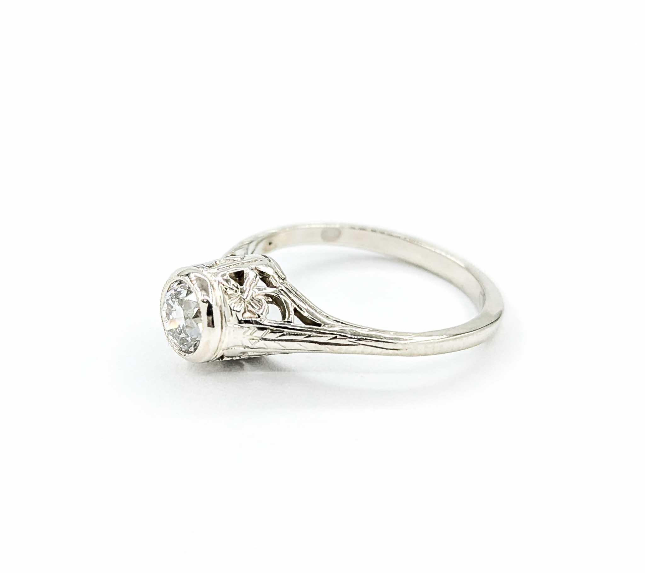 Bague européenne ancienne en or blanc 14 carats en vente 3