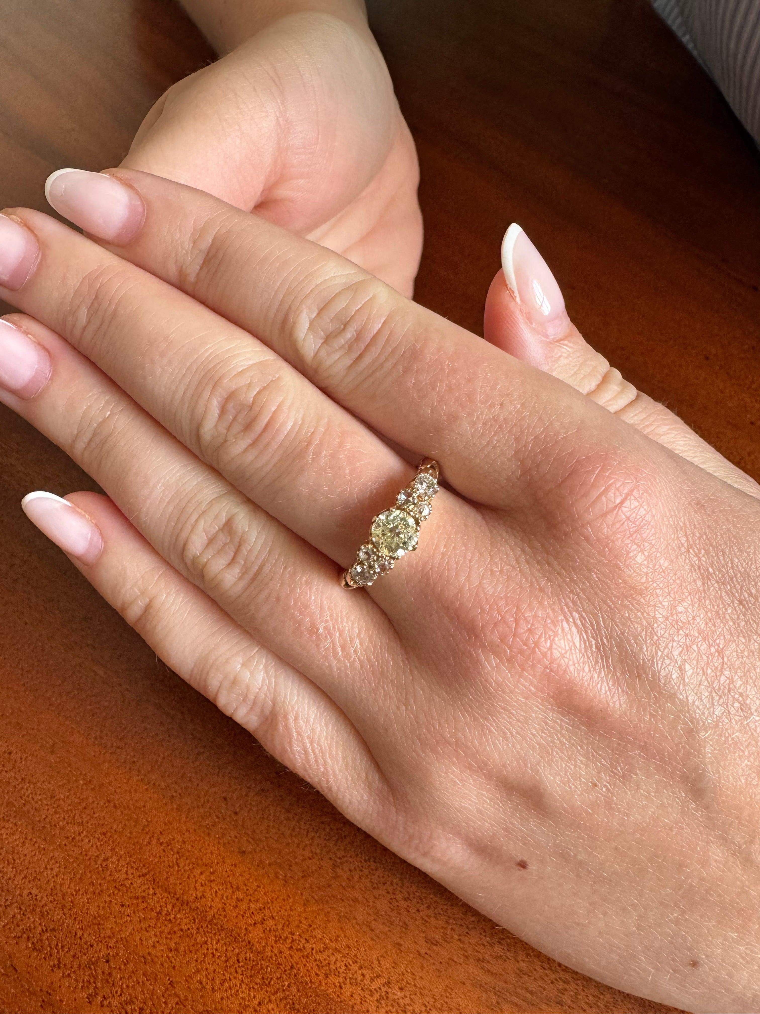 Old European Goldener Diamantring mit 1,20 Karat, frühes 20. Jahrhundert. im Angebot 5