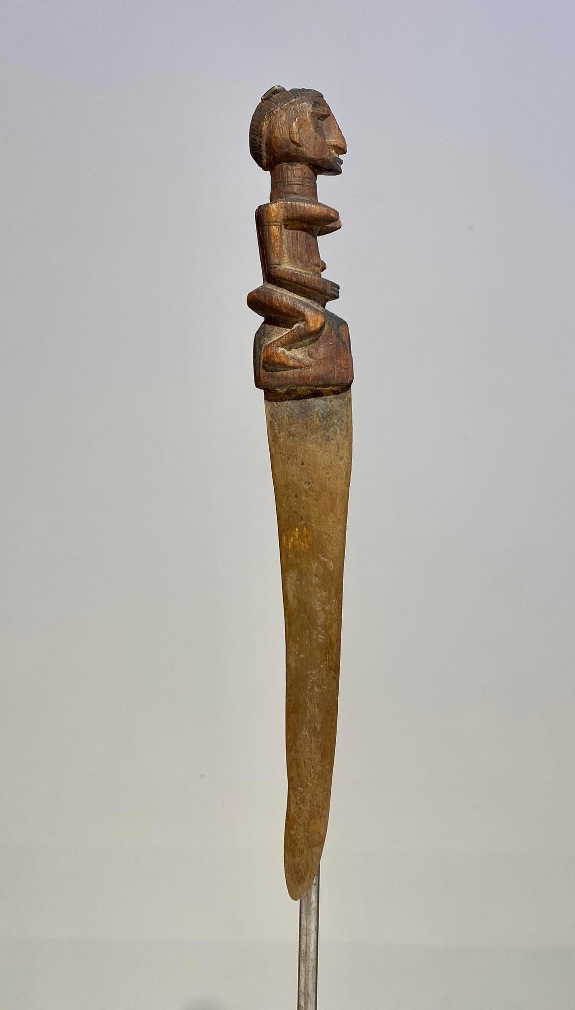 Old Exceptional Rare Knife From The Dogon Tribe Mali Bandiagara African Art 19th For Sale 6