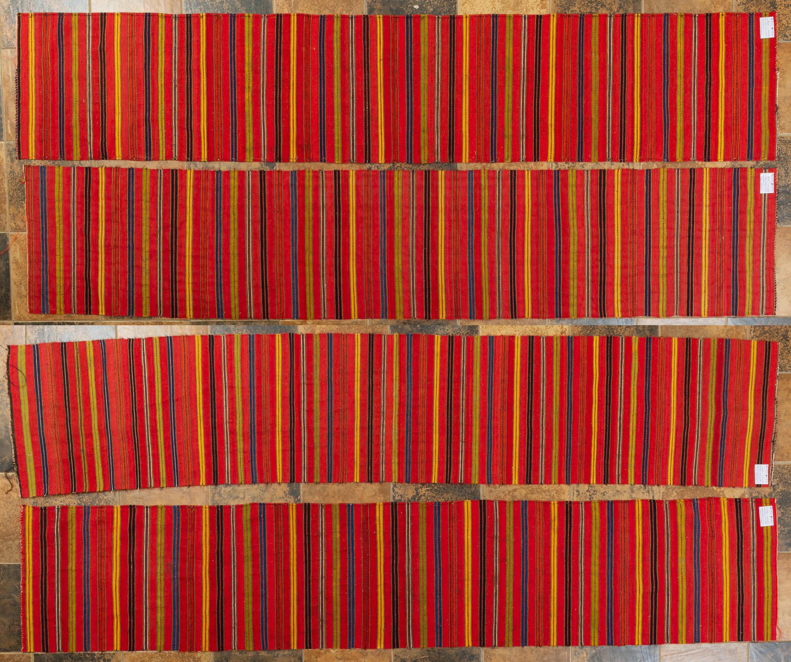 nr. 487 etc. - Rare series of ancient Syrian fabrics, made on a manual loom with wool dyed with vegetable substances. They have been recovered and carefully washed: a series of 4 and a series of 3. Also there are other strips available but a little