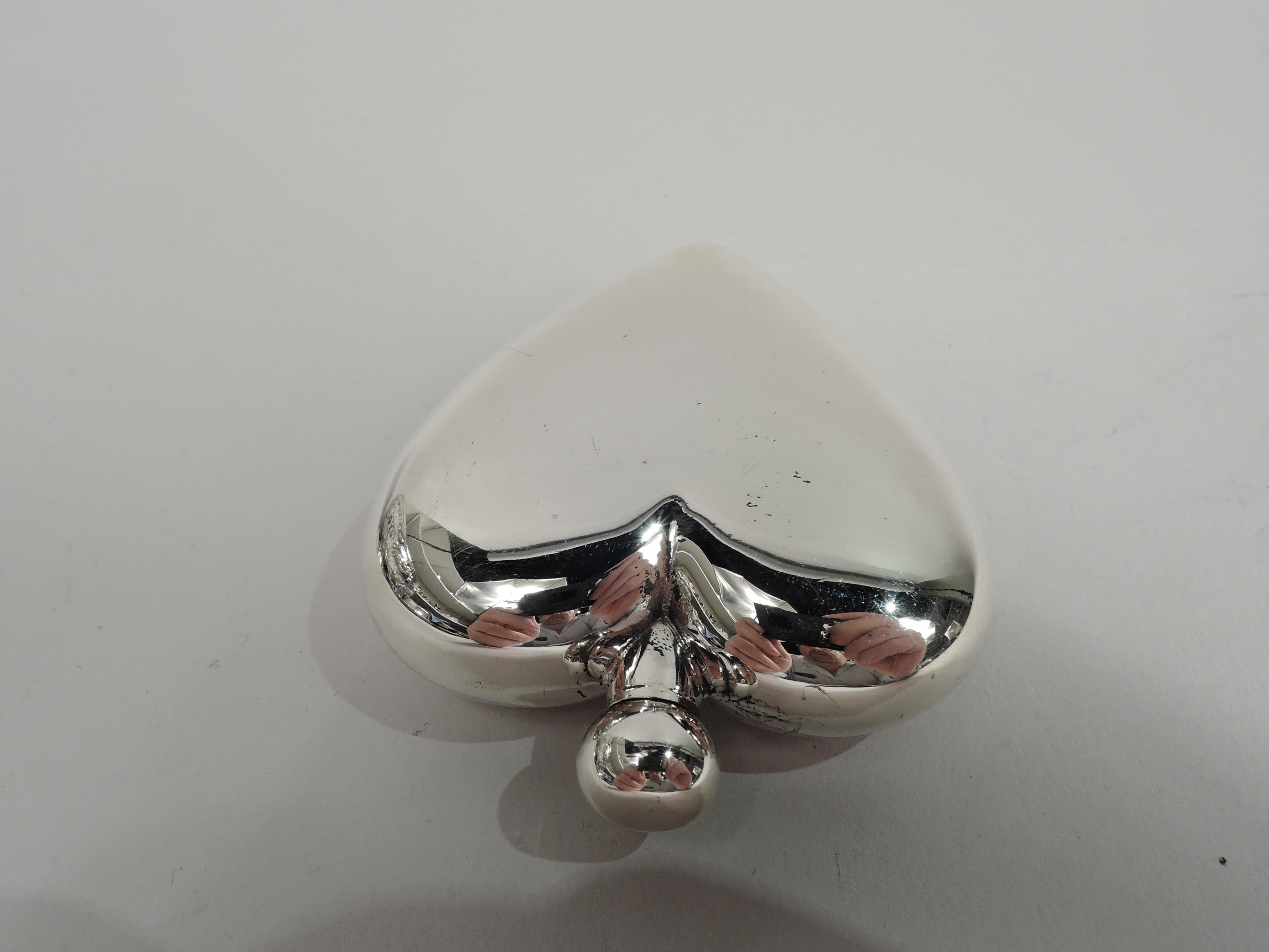 Old-fashioned English sterling silver perfume, 1993. Heart shaped. Threaded ball cover with corkscrew daub. Sweet and romantic. Fully marked including Penhaligon’s retailer’s mark and Birmingham assay stamp. Weight: 2 troy ounces.