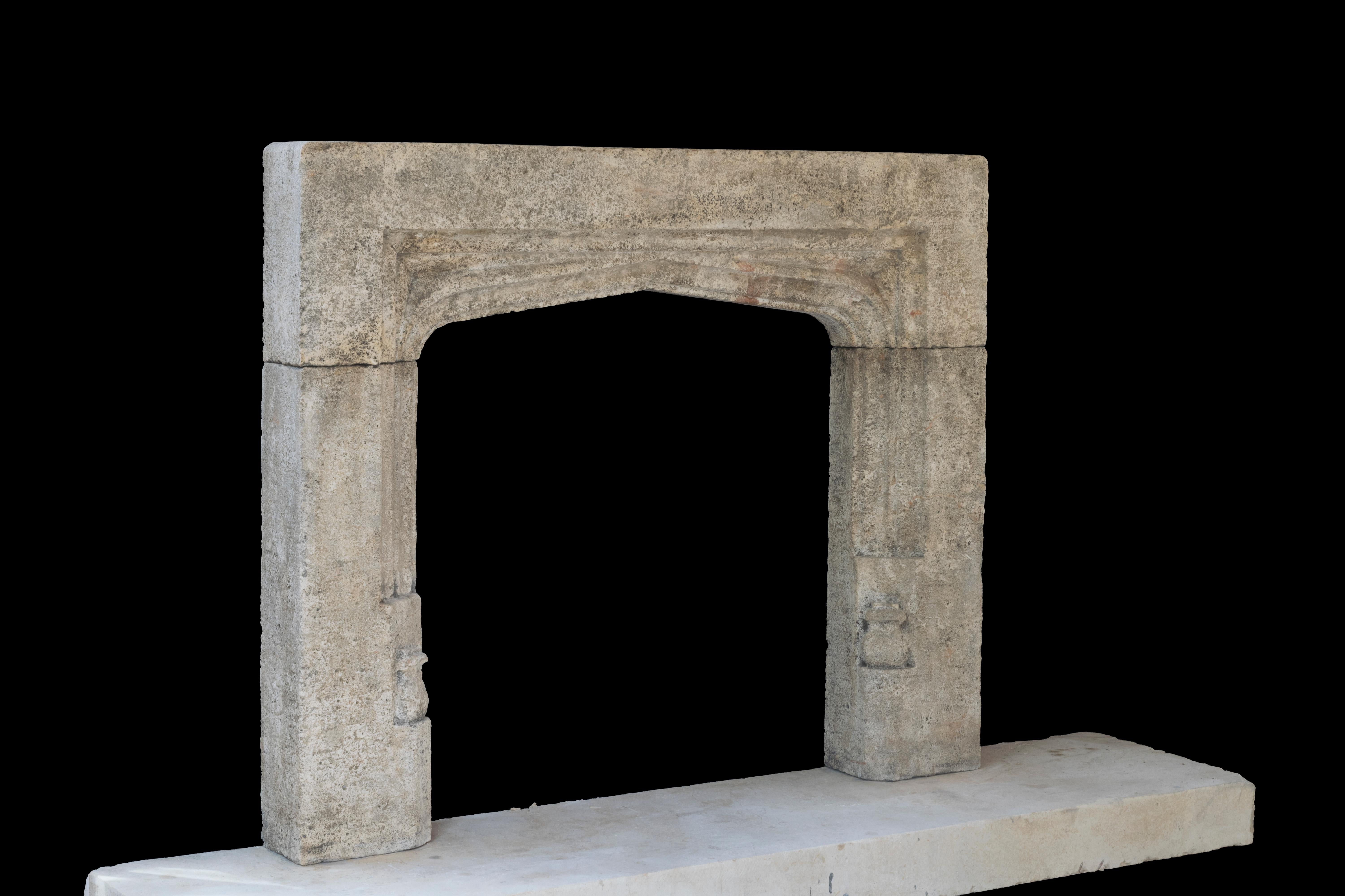 Repisa de chimenea antigua - Chimenea antigua - Repisa de chimenea antigua de piedra caliza Tallado a mano en venta