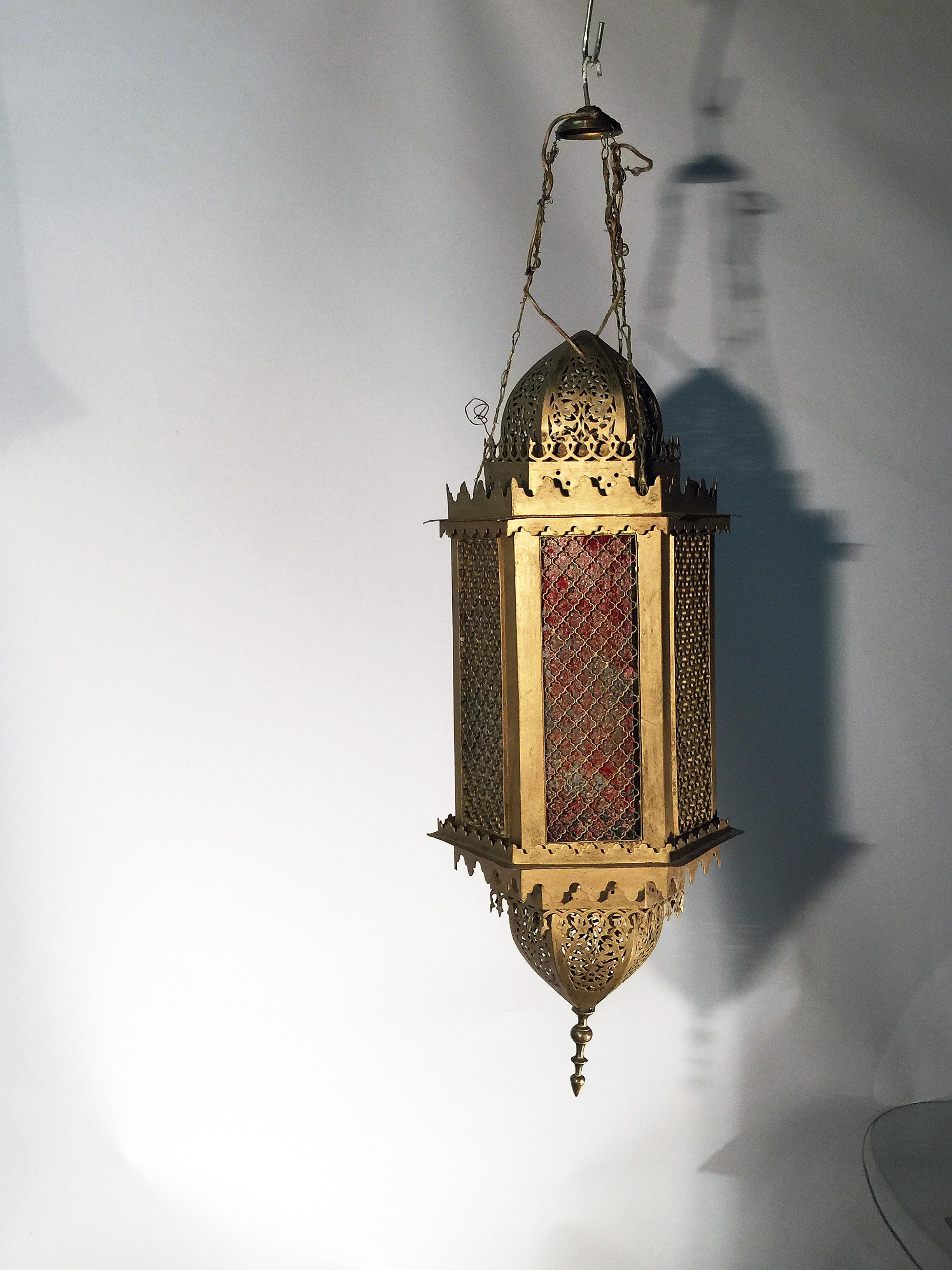 Ancienne lanterne flamande en laiton d'inspiration mauresque, 19ème siècle Bon état - En vente à Saint-Ouen, FR